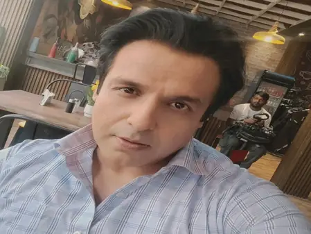 मामा और मामी की जोड़ी...