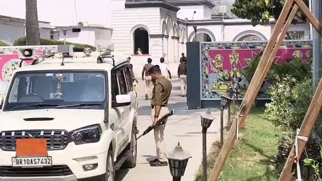 भागलपुर डीएम को आरडीएक्स बम की धमकी, अजीबोगरीब तमिलनाडु मांगें