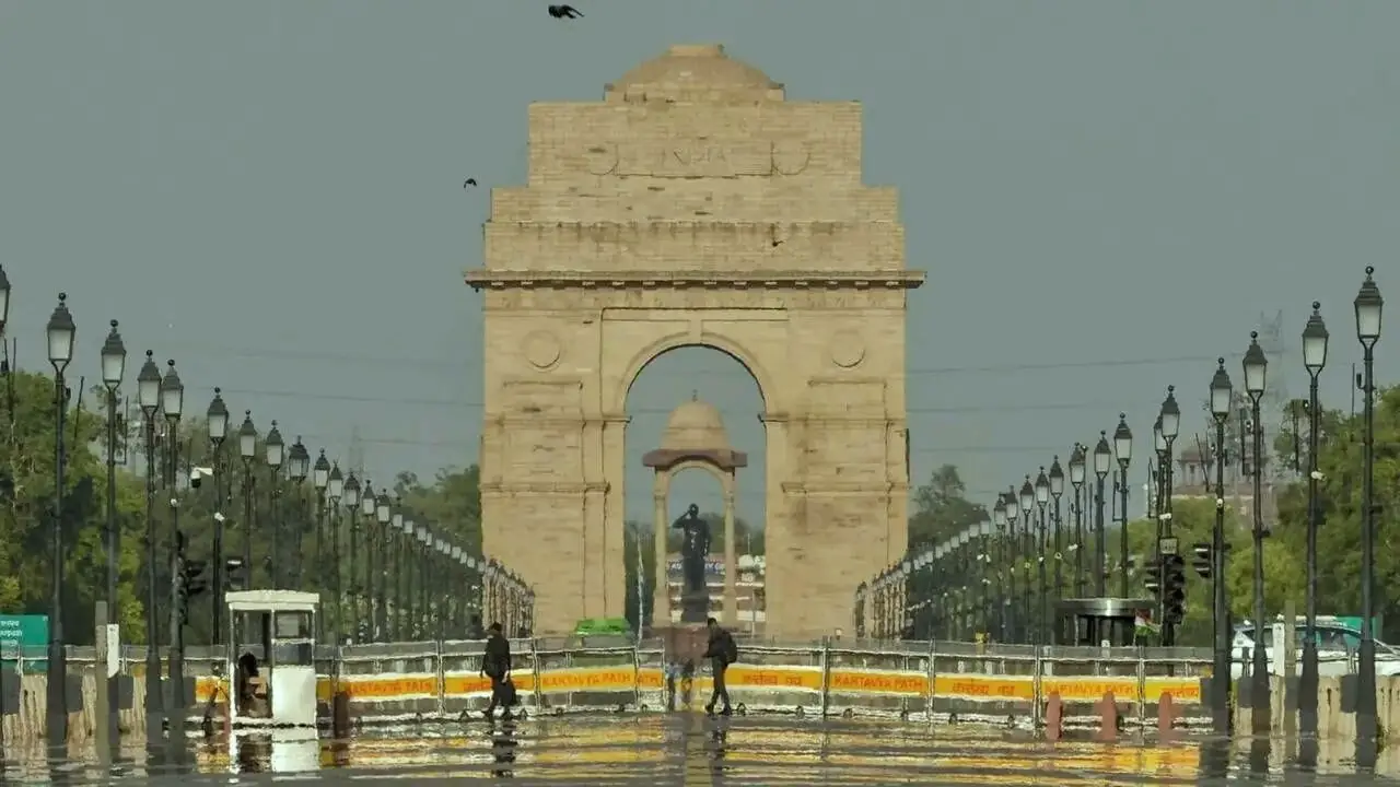 दिल्ली में आज धूप बरसेगी, 48 घंटे बाद बारिश की उम्मीद; यूपी-बिहार में गर्मी का कहर