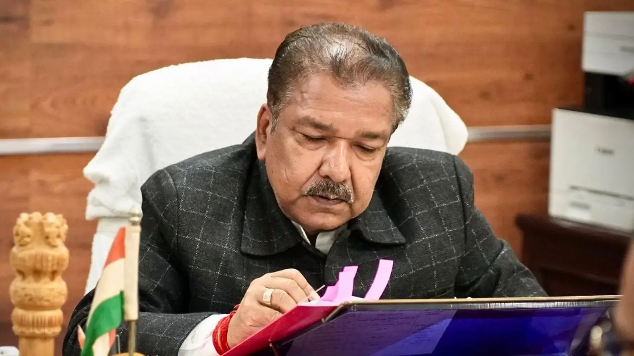 बिहार मंत्री का सख्त अल्टीमेटम: सड़कों पर गड्ढा मिला तो इंजीनियर-संगठक की खैर नहीं