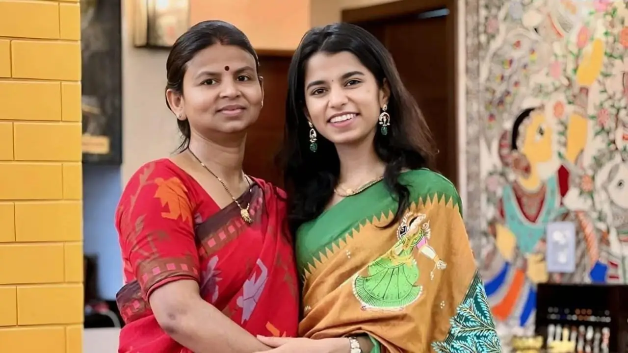 बीजेपी विधायक मैथिली ठाकुर की मां के डायमंड जेवर गाड़ी से चोरी