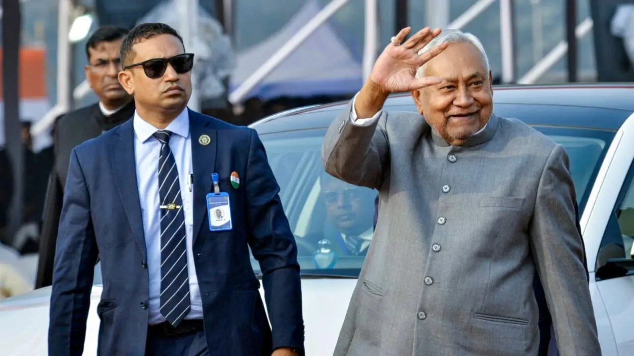 नीतीश कुमार छोड़ सकते हैं बिहार CM पद, राज्यसभा का रुख और बीजेपी को मिलेगी कमान