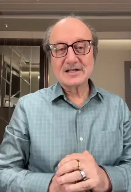 ग्रामोफोन से स्पॉटिफाई तक, रेडियो से ओटीटी तक