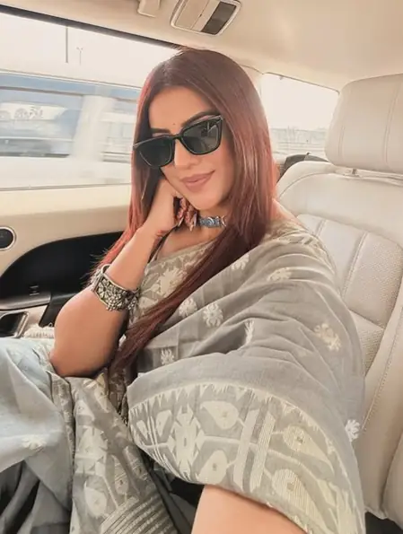 किसी को नफरत है मुझसे,