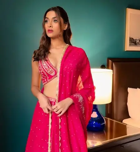 दो भाषाओं में एक साथ शूट करना आसान नहीं