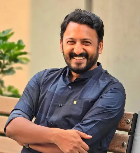 निष्कासित