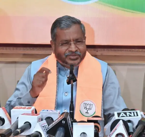 झारखंड खजाने से 10 हजार करोड़ गायब, मरांडी का सरकार पर हमला