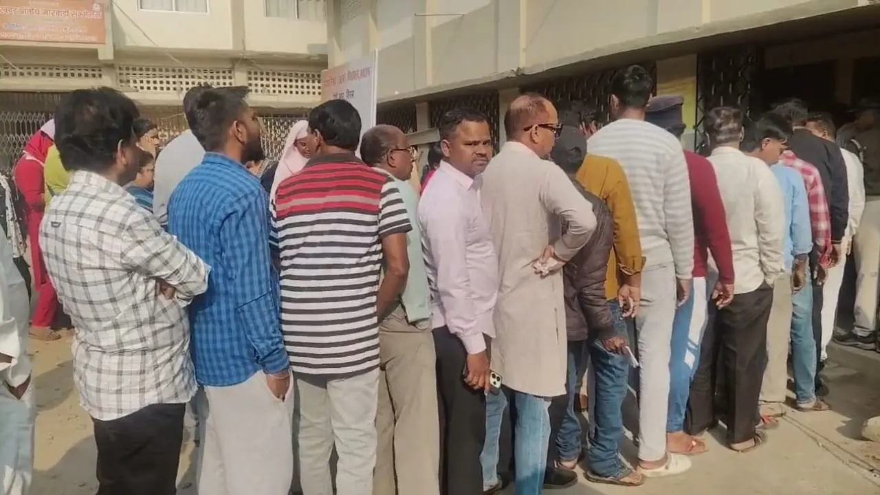 झारखंड निकाय चुनाव: 48 शहरी निकायों में जोरदार मतदान, 6100 प्रत्याशी मैदान में