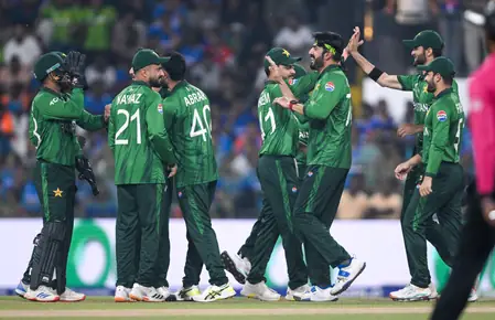 अगर पावरप्ले में 3-4 विकेट गिर जाते हैं, तो आप पीछा ही करते रह जाएंगे,