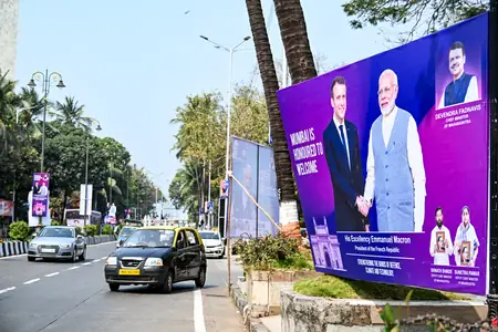 मैक्रों